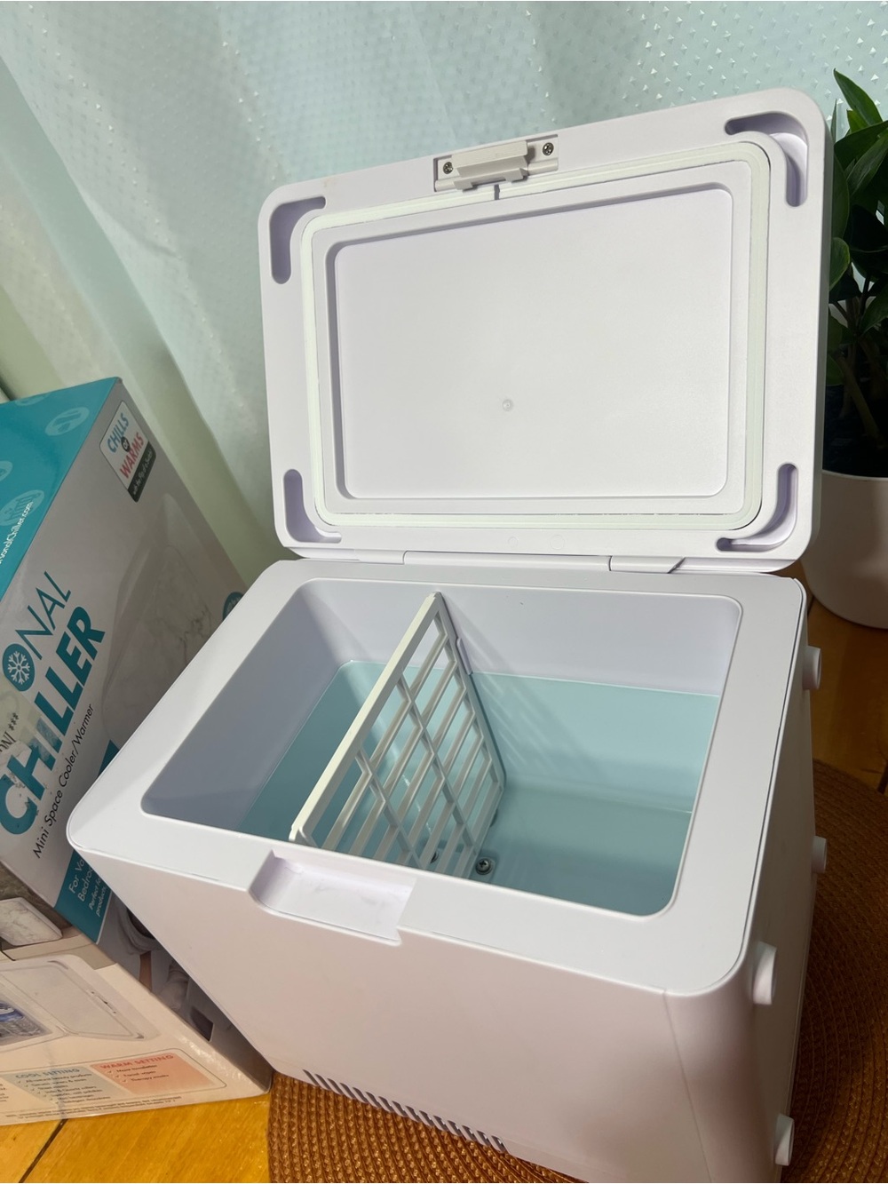 Compact Portable Mini Cooler - White - Picture 2 of 4